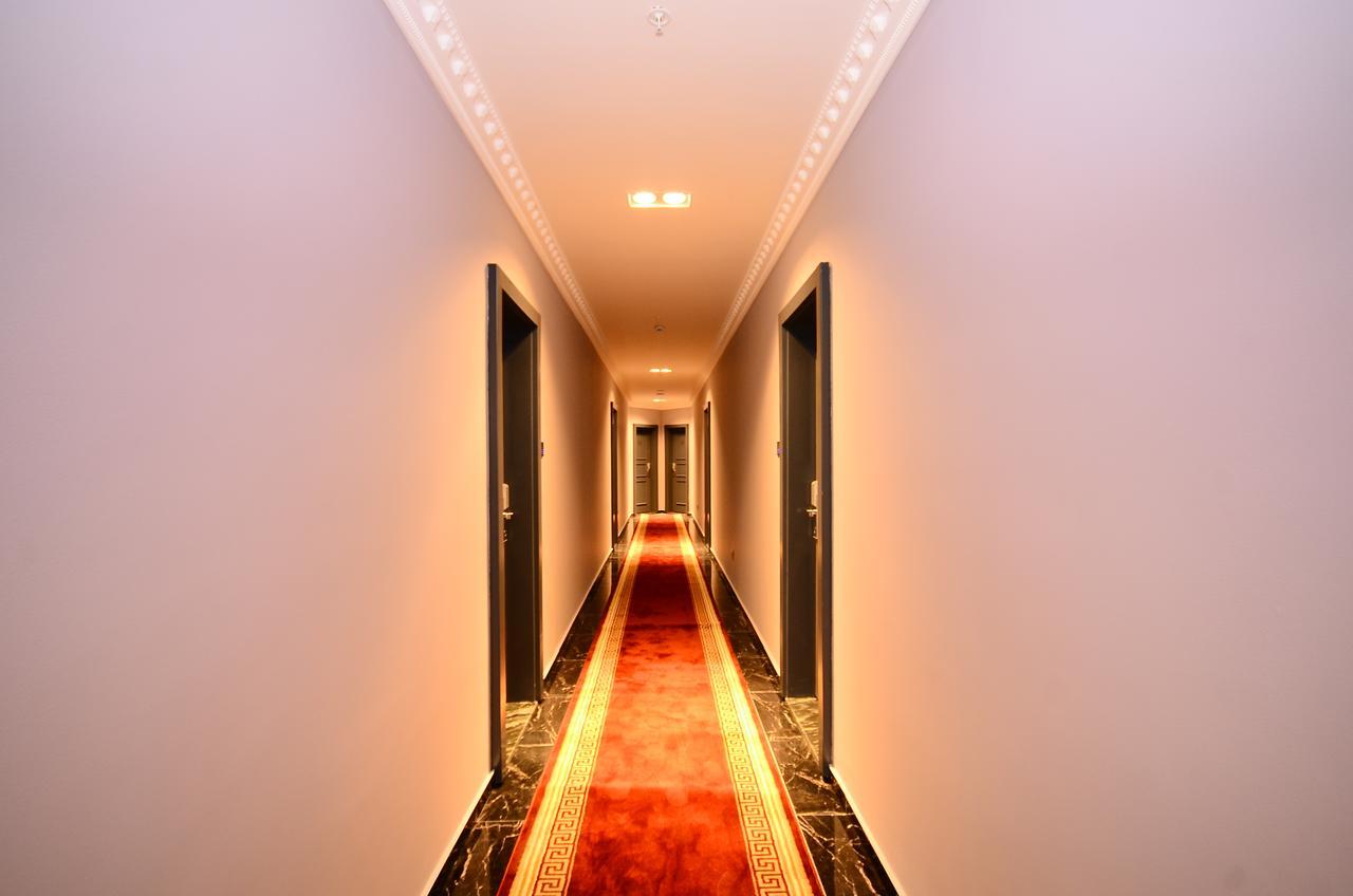 Batumi Palm Hotel Екстер'єр фото