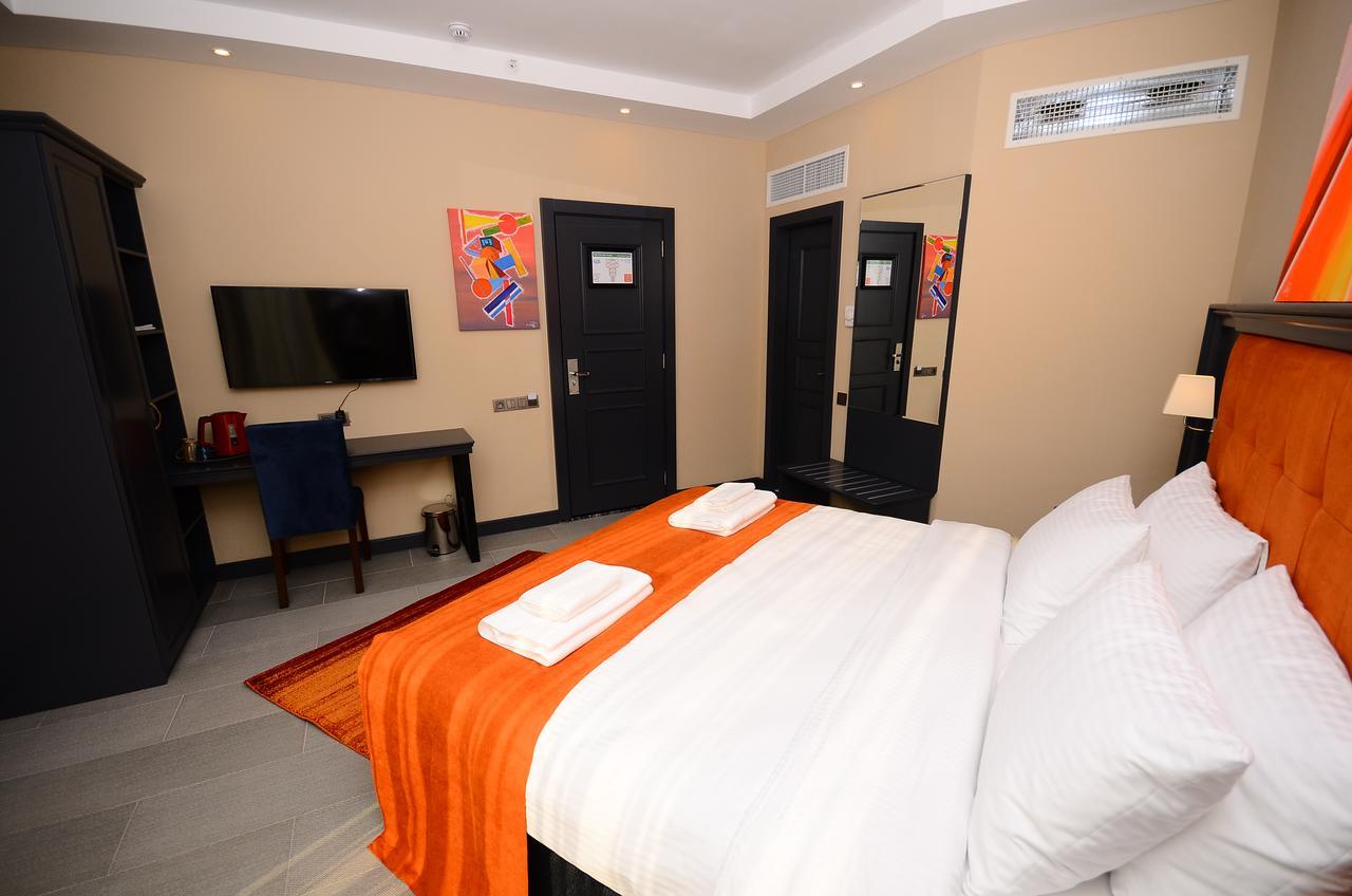 Batumi Palm Hotel Екстер'єр фото