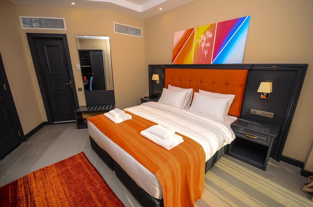 Batumi Palm Hotel Екстер'єр фото