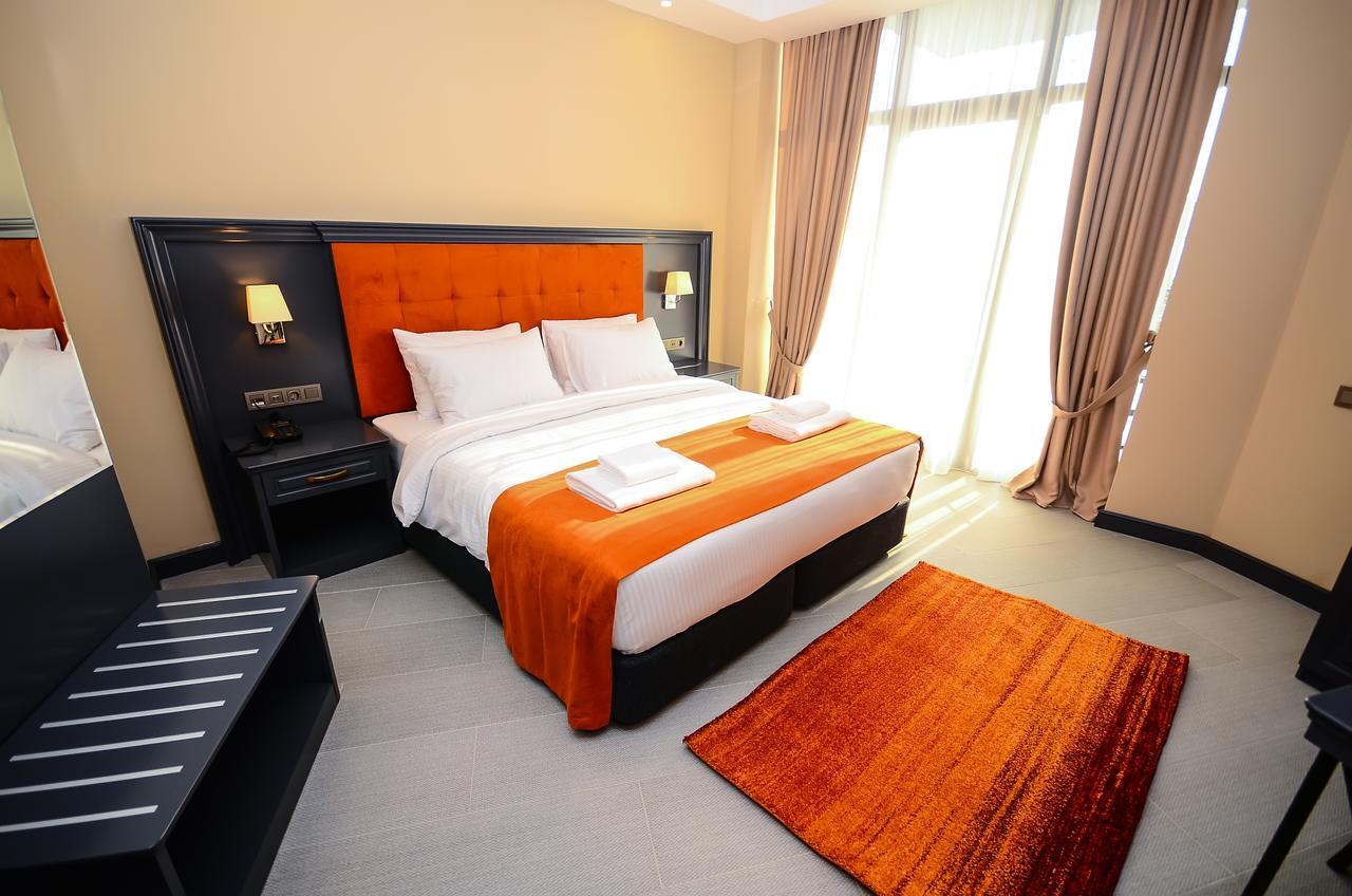 Batumi Palm Hotel Екстер'єр фото