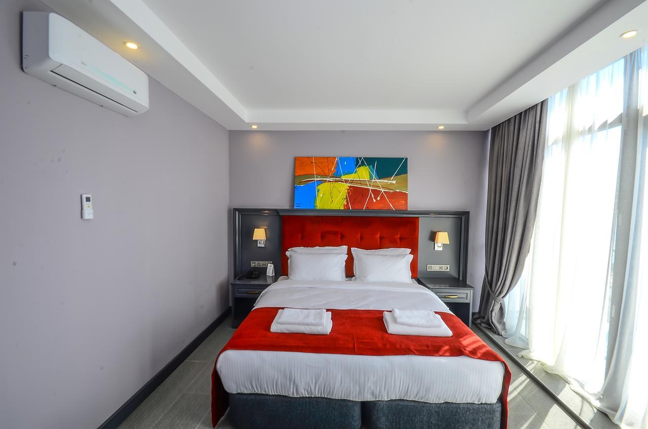 Batumi Palm Hotel Екстер'єр фото