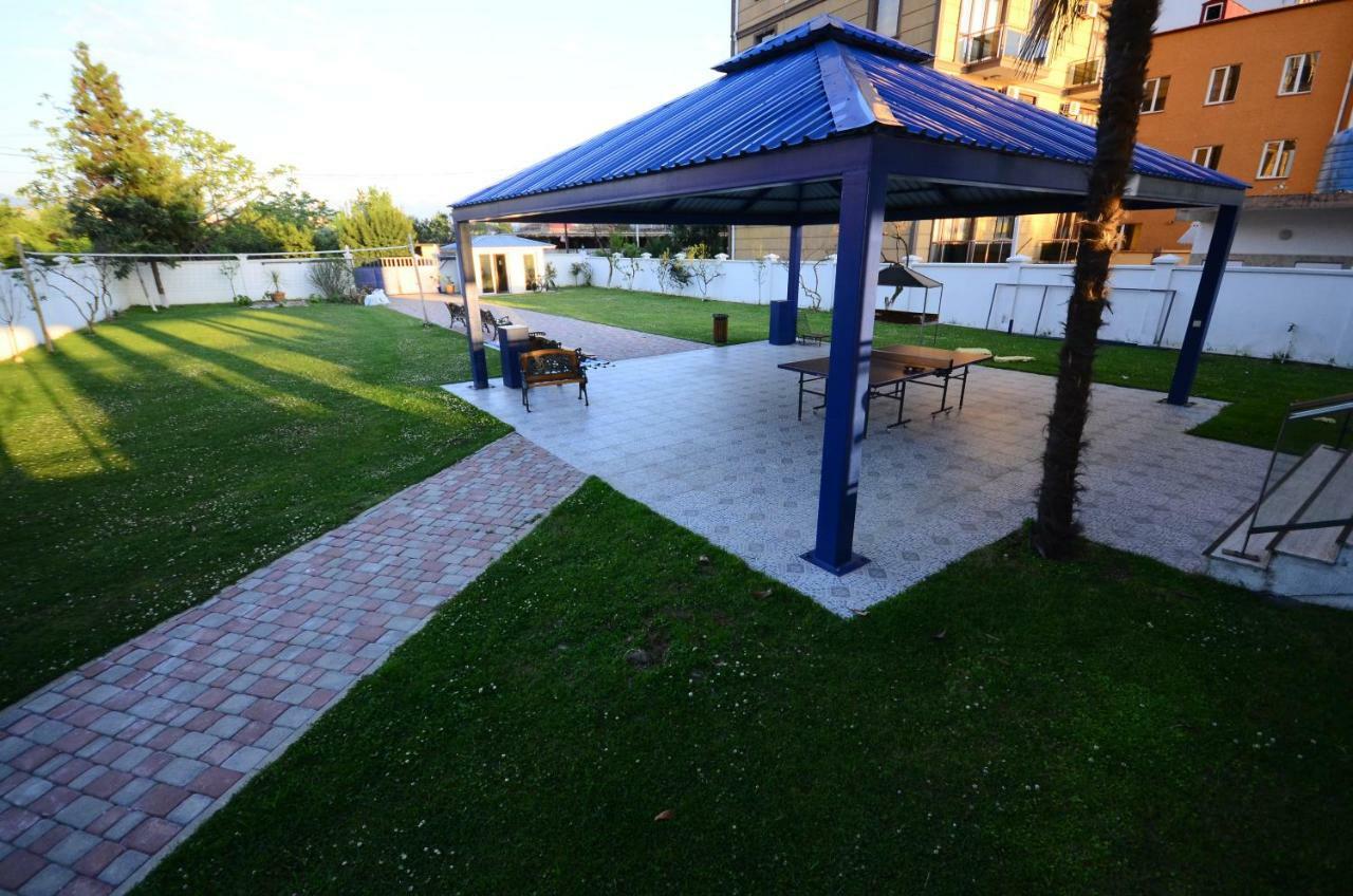 Batumi Palm Hotel Екстер'єр фото