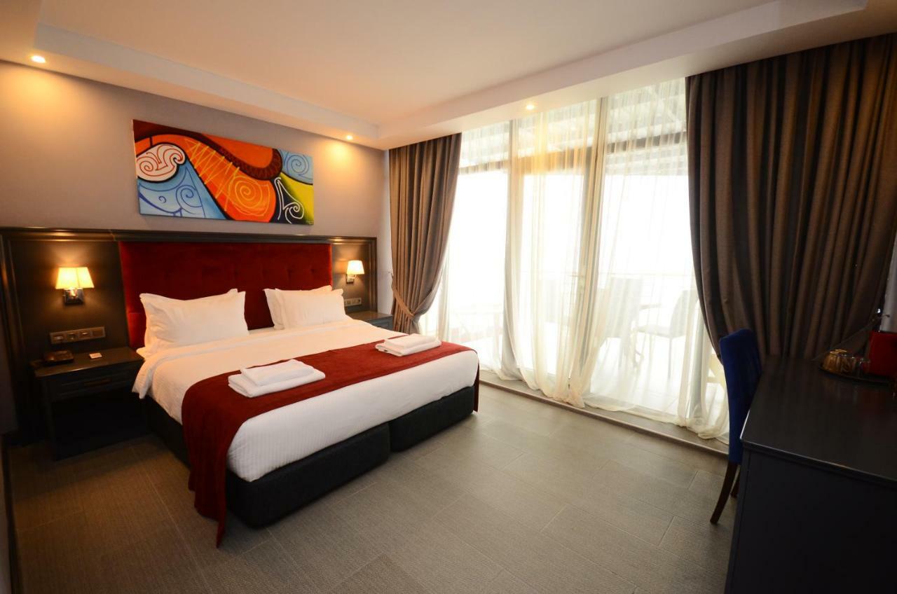 Batumi Palm Hotel Екстер'єр фото