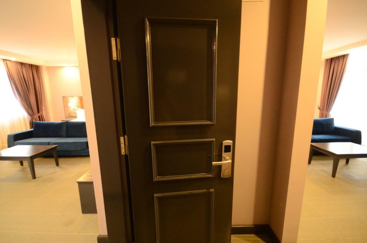 Batumi Palm Hotel Екстер'єр фото