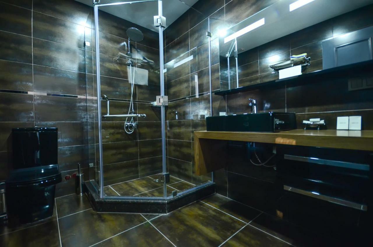 Batumi Palm Hotel Екстер'єр фото